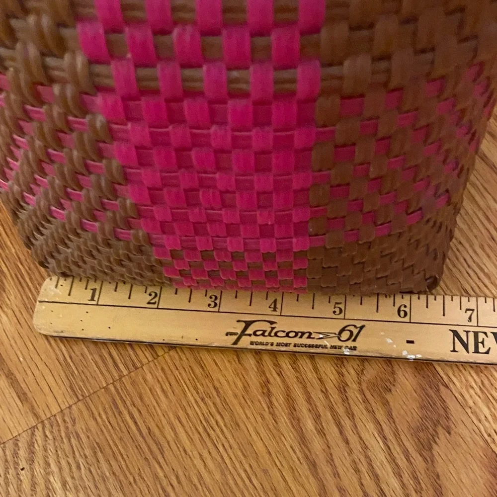 Stylish Pink and Brown Handwoven Handbag - Picture 5 of 12
